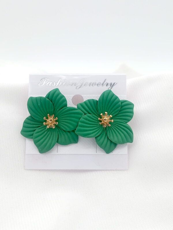 🌸 Blush Rose Studs