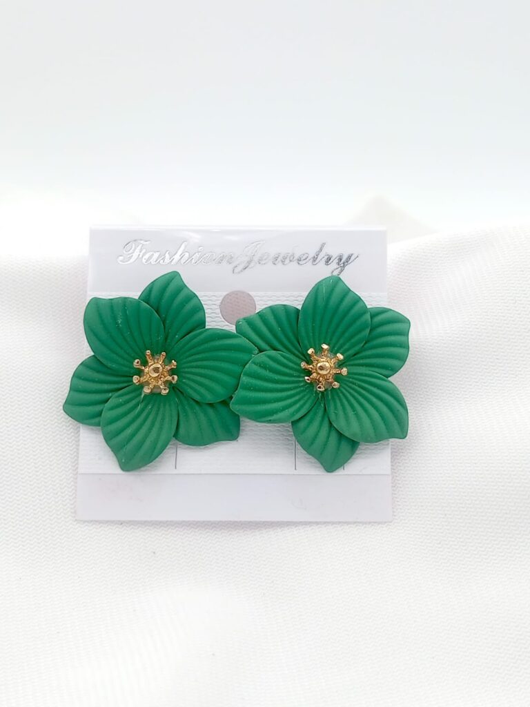 🌸 Blush Rose Studs